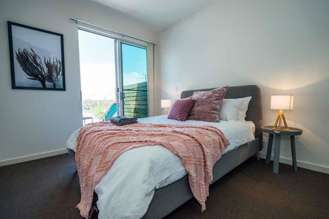The Cove @ New Port-Pool - Spa - Sauna - Gym & More - LBG 2