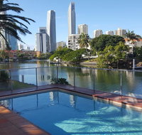 The Emerald Surfers Paradise - LBG