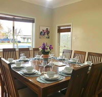 The Entertainer - Downtown Orange Sleeps 11 - LBG