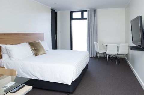 The Griff Motel - LBG 1