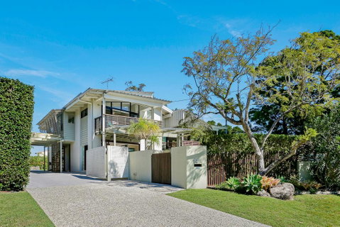 The Lighthouse, Noosa Hill - LBG 1