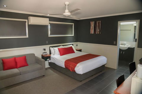 The Rocks Motel - LBG 1