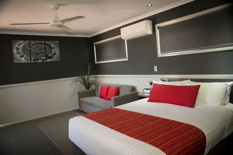 The Rocks Motel - LBG 2