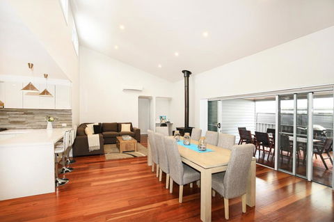 The Sands - Pet Friendly - 3 Min Walk To Beach - LBG 0