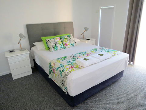 The Shores Holiday Apartments - LBG 2