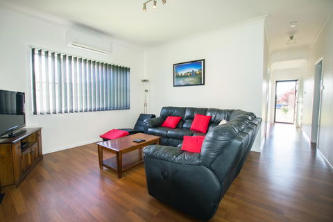 Topaz Cottage - LBG 3