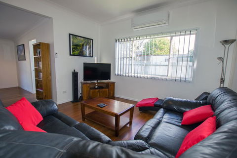 Topaz Cottage - LBG 2