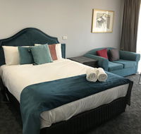 Town  Country Motor Inn - LBG