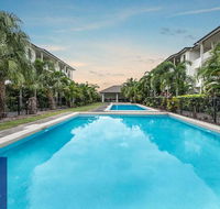 Townsville Luxury spacious Apt 3 BR-2BTH Pools - LBG