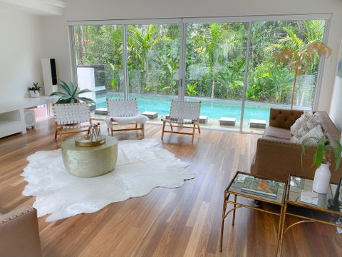 Tranquil Noosa Heads Luxury Home With Private Pool - Gym Tennis & Golf - LBG 0