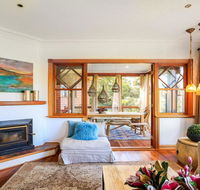 Treetops - elegant inviting designer cedar home - LBG