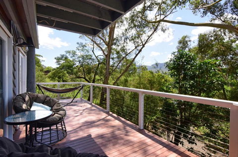 Treetops - Newly Renovated, In The Village! - LBG 1