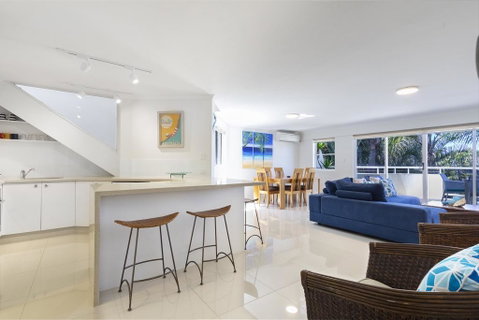 Tropical & Modern With Rooftop Terrace - LBG 3