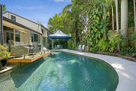 Tropical 5 Bedroom Family Getaway In Noosa Heads - LBG 0