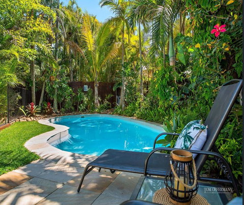 Tropical Oasis - LBG 0