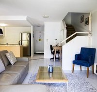 Tropical Getaway in 3 Bedroom Unit in 4 star Resort - LBG
