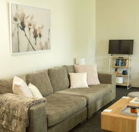 Two Bedroom Gem Short Drive to MONA - LBG