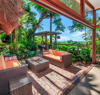 Unique tropical rainforest getaway - LBG