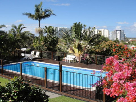 Villa With Views & Pool - LBG 0