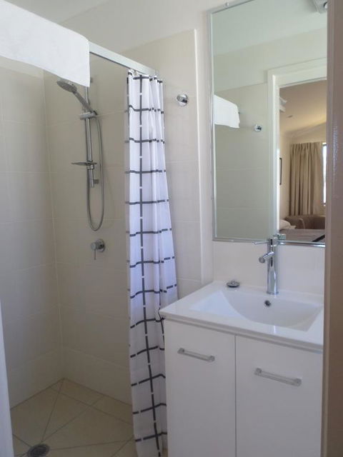 Warrego Hotel Motel Cunnamulla - LBG 1