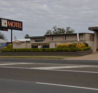 Warwick Motor Inn - LBG