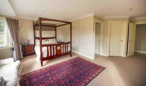 Wattle Grove Homestead Bed & Breakfast - LBG 0