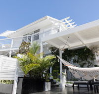 White Beach Cottage - LBG