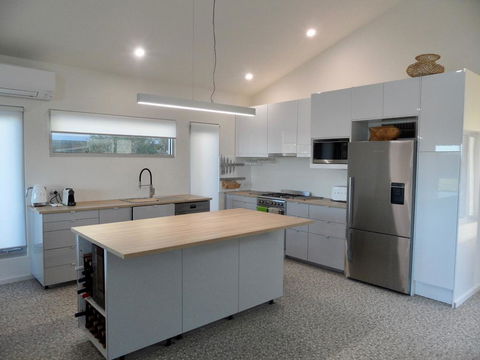 WHITE SHELLS HOLIDAY RENTAL - LBG 2