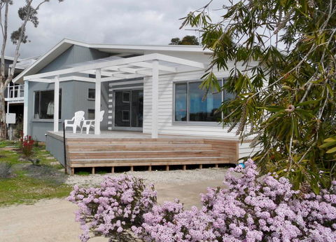 WHITE SHELLS HOLIDAY RENTAL - LBG 0
