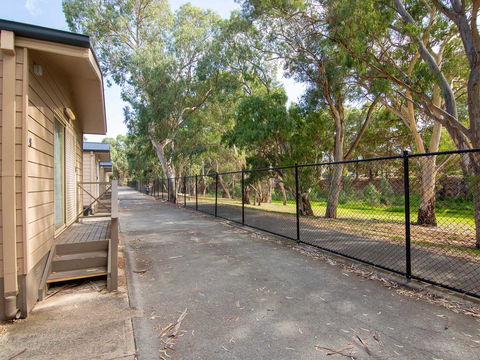 Windsor Gardens Caravan Park - LBG 2