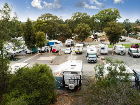 Windsor Gardens Caravan Park - LBG 3