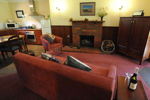 Wintarni Olives Cottage - LBG 0
