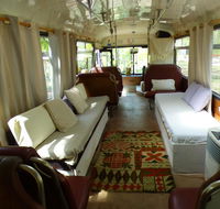 Yamba Hinterland bush retreat - Vintage bus stay - LBG