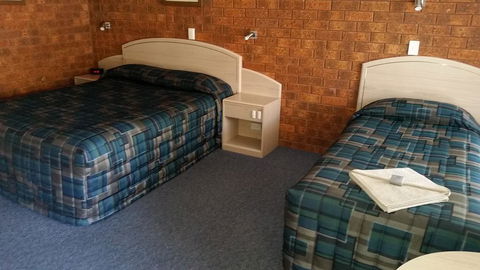 Yambil Inn - LBG 1