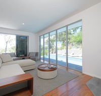 YARINGA - Retreat Style Accomodation with Swimming Pool - LBG