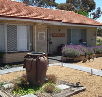 Yellow Gum Bed and Breakfast - LBG