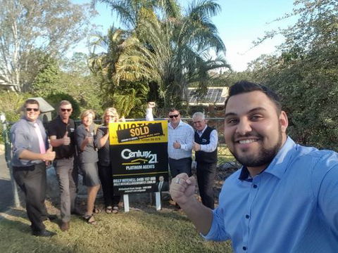 Century 21 Platinum Agents–Billy Mitchell - LBG 1