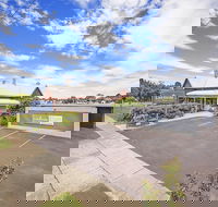 Hamilton Lakeside Motel - LBG