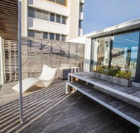 Avalon City Retreat - LBG