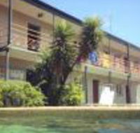 Lazy Duck Hostel - LBG