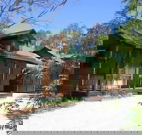 Cottages on Edward - LBG