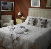 Rooftops Bed  Breakfast - LBG