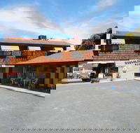 Young Goldrush Motel - LBG