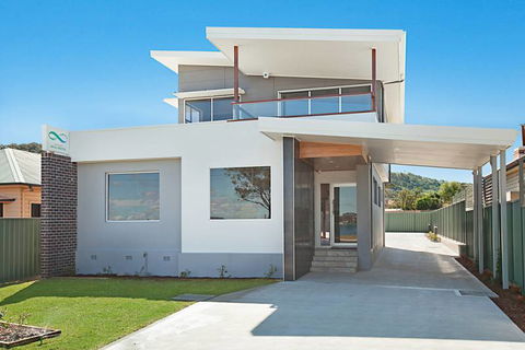 Lake Macquarie Dental Practice - LBG 0
