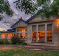 Acacia Bed  Breakfast - LBG