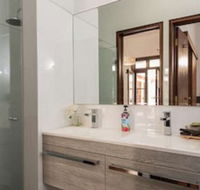 Fairway Manor Accommodation - LBG