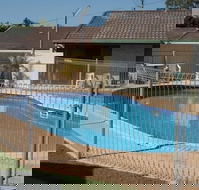 Gladstone Village Motel - LBG