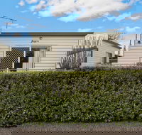 Lake Hamilton Motor Village  Caravan Park - LBG