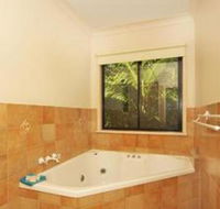 Suzanne s Hideaway - LBG