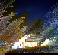 Country Gardens Motel - LBG